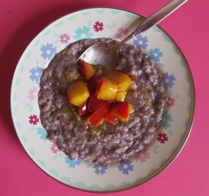 Reis-Chia-Frühstück in Blau.