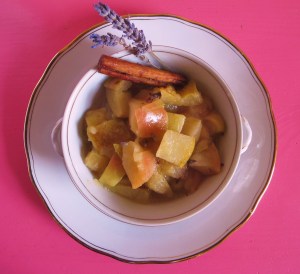 Apfel-Birnen-Kompott & Lavendel.