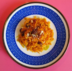 Karotten-Halva mit Cranberries.