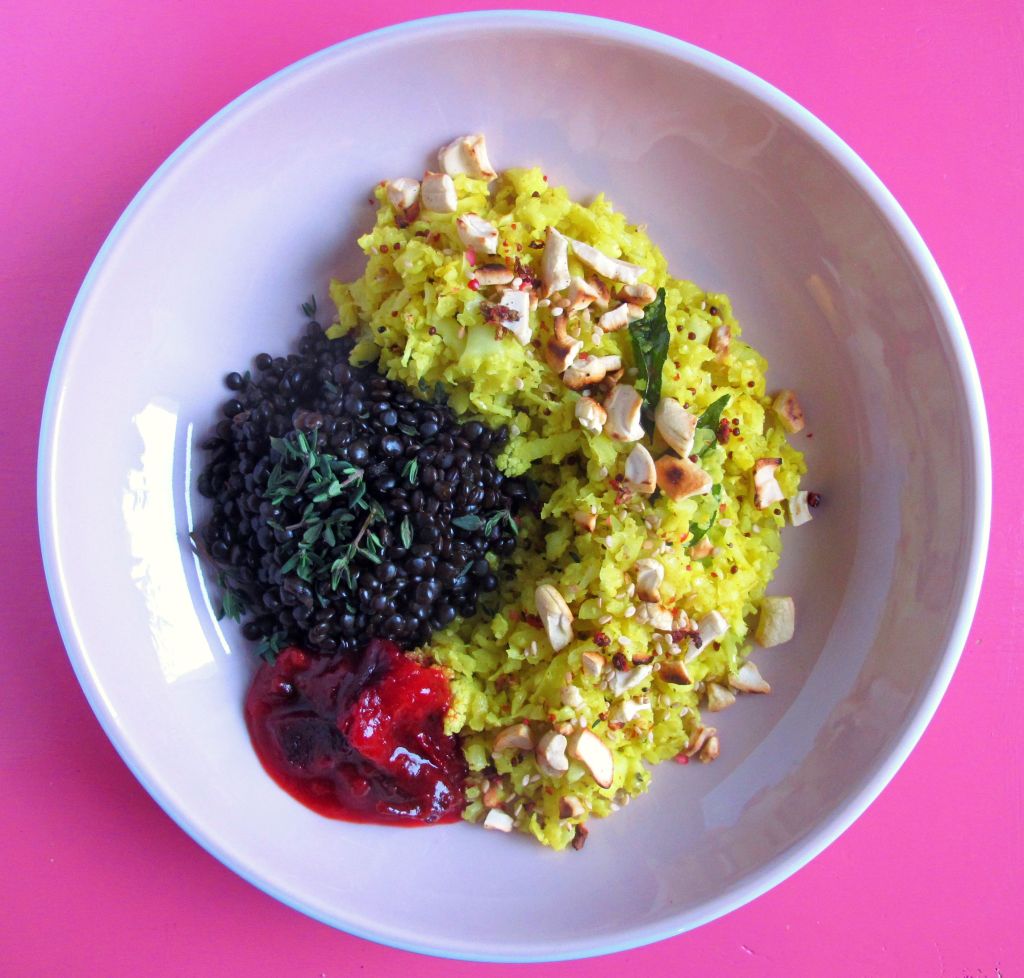 blumenkohl-couscous couscous glutenfrei-couscous ayurveda-couscous ayurveda rolling tiger beluga-linsen pflaumen-chutney rotwein-chutney copyright by julia wunderlich