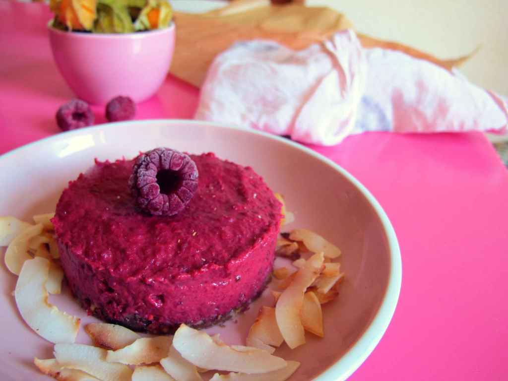 chai-berry-cake vegan-cake vegan-berry ayurveda-cake ayurveda rolling-tiger 4 copyright by julia wunderlich